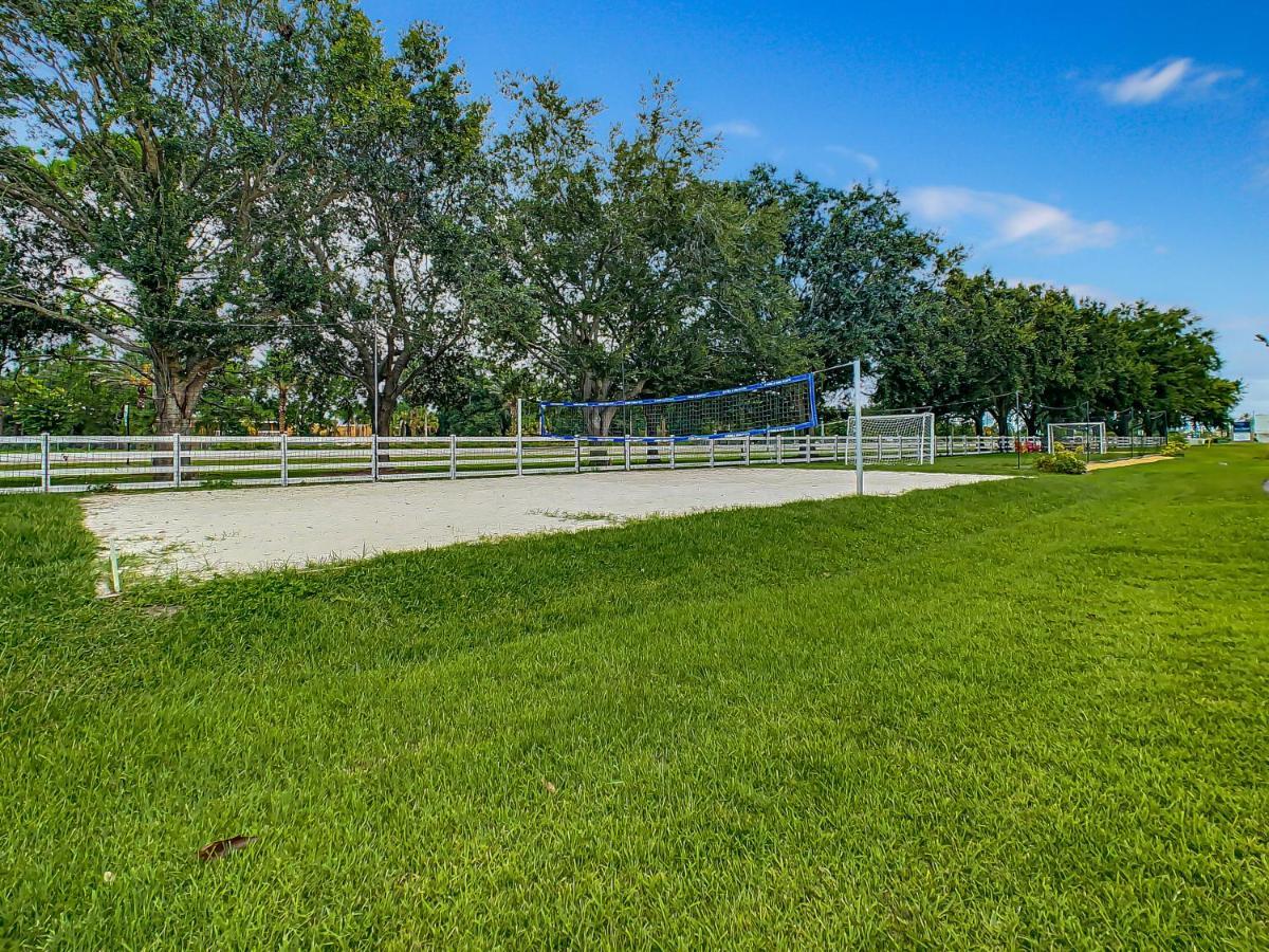Pet Friendly In Orlando Area Near Disney Celebration Exterior foto